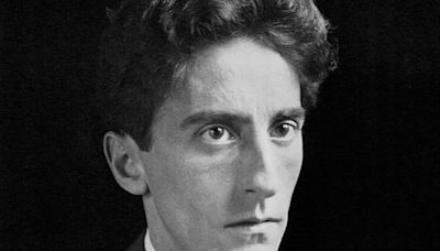 Jean Cocteau : 4 choses à savoir sur le célèbre poète français