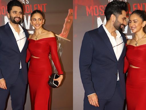 Jackky Bhagnani, Rakul Preet Pose for Paps at Kill Premiere Amid Pooja Entertainment's Unpaid Dues - News18