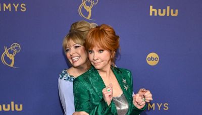 Melissa Peterman Says It's "Impossible" to Go Anywhere with Reba