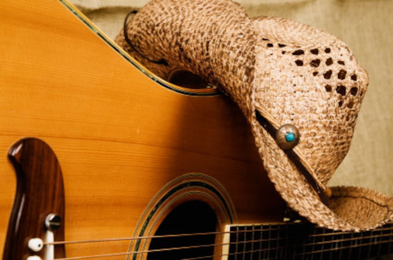 Legendary country music hitmaker dead at 68
