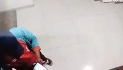 Caught On Camera: Zomato Delivery Agent Steals Food Packet Bengaluru, Company Apologises - News18