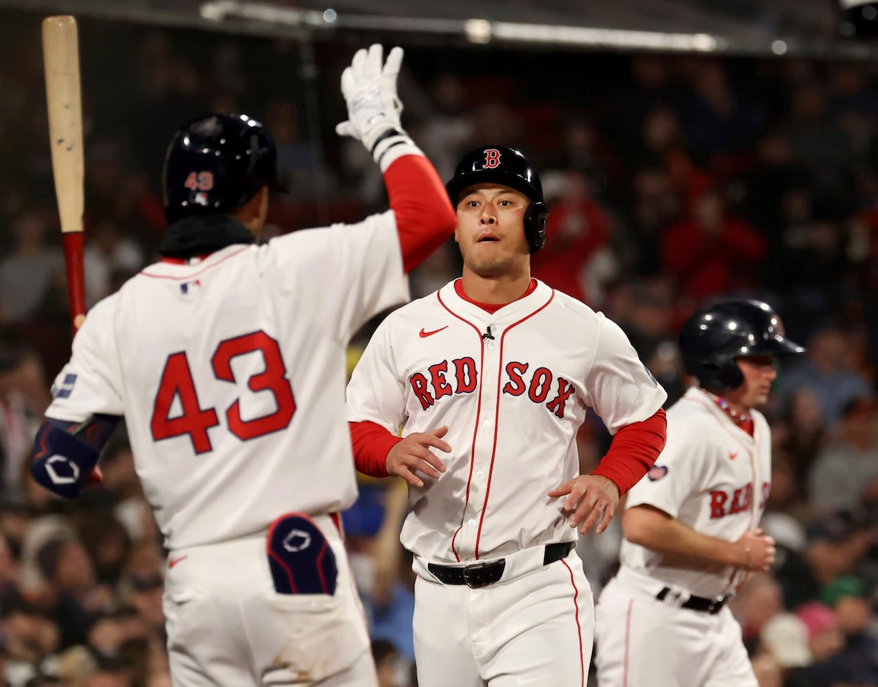 Veteran OF hitting .343, emerging as Red Sox leader: ‘He’s a guy you look up to’