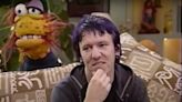 Elliott Smith Makes Awkward Appearance on ’90s Morning Show with a Puppet in Resurfaced Video: Watch