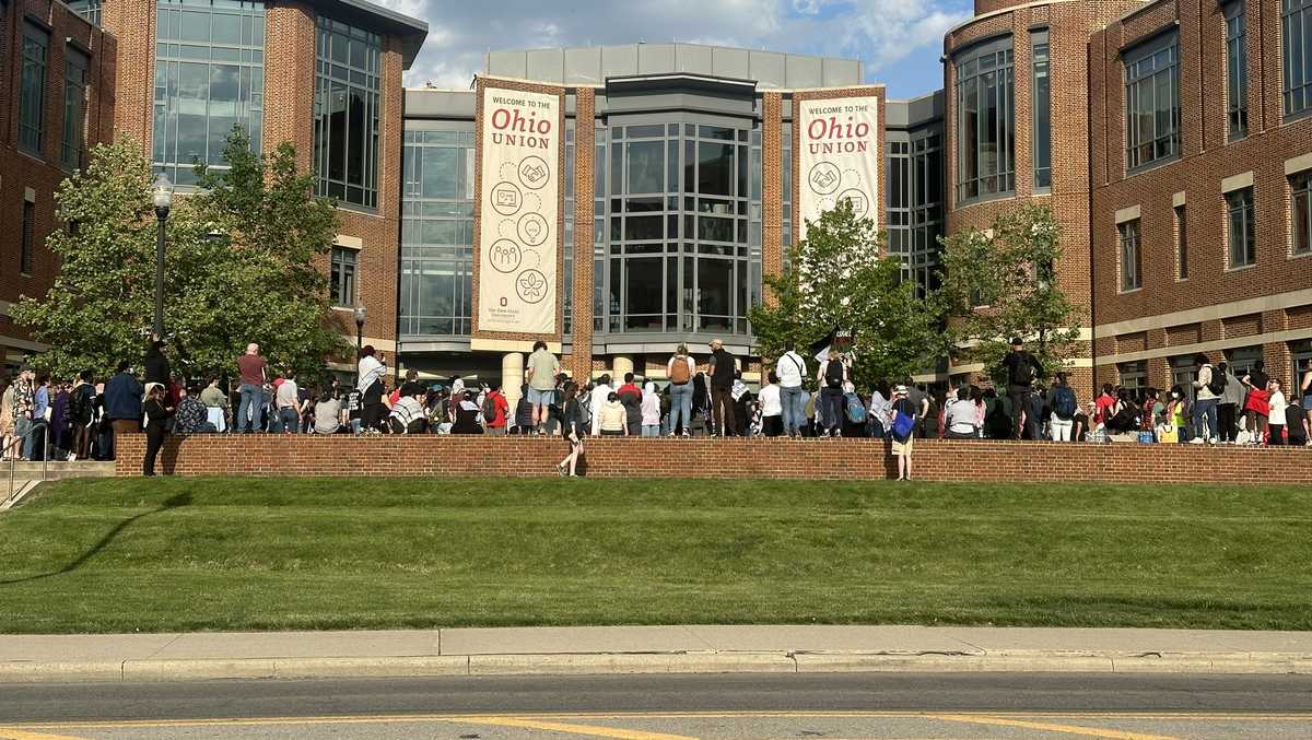 Students protesting on Ohio State University campus, asking for cease-fire in Gaza