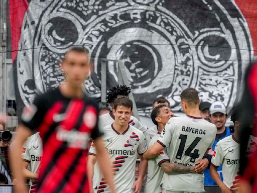 Leverkusen extends unbeaten record to 48 games in 5-1 rout of Frankfurt without suspended Alonso