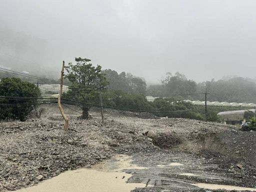 南投東埔村驚傳土石流畫面曝光 投95線雙向交通中斷管制中