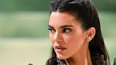 Kendall Jenner's Barefoot Stroll Around The Louvre Is Making People Scream
