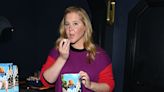 Critica Amy Schumer a los trolls que se burlaron de su apariencia después de su broma sobre Nicole Kidman