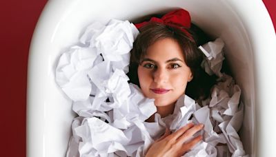 Review: AVITAL ASH: WORKSHOPS HER SUICIDE NOTE, Soho Theatre