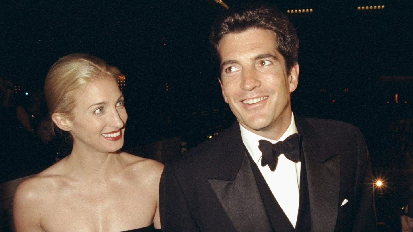 JFK Jr. & Carolyn Bessette Kennedy Are Getting the Ryan Murphy Treatment