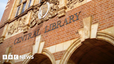 Wolverhampton's main library remains open as restoration work begins