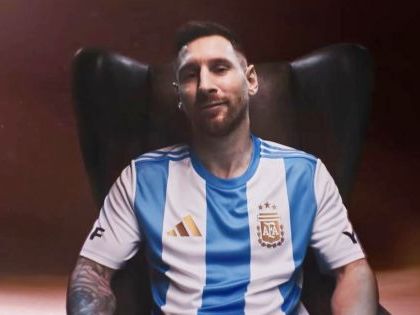 Lionel Messi protagoniza la nueva campaña de YPF para presentar la camiseta para alentar a la Argentina