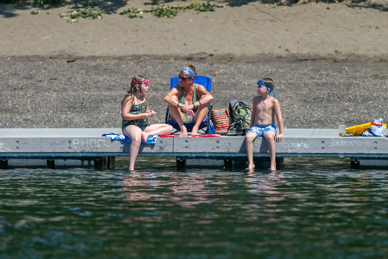 Portland sweats under sunny skies, hot temps Friday. Will we break a daily heat record?