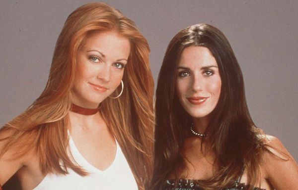 'Sabrina the Teenage Witch' costars Melissa Joan Hart and Soleil Moon Frye reunite for Fourth of July