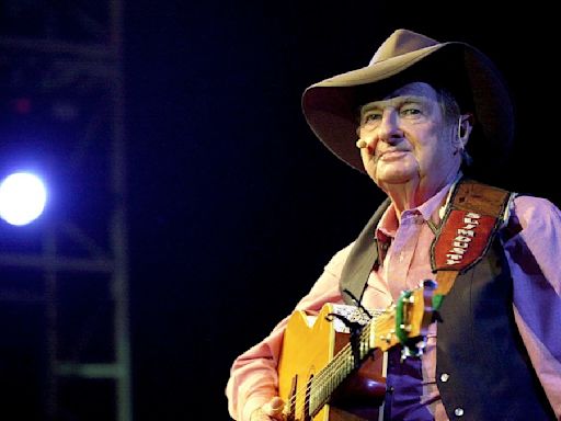 Incredible sum Australian music legend Slim Dusty's estate is worth