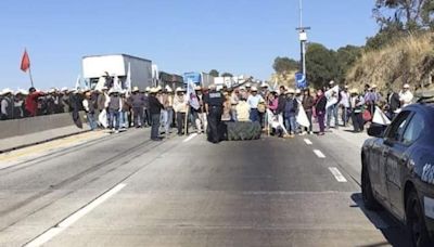 ¡Evita la autopista México-Puebla! Bloqueo cumple 24 horas; estas son las alternativas viales