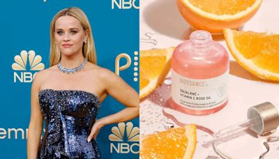 ¿Quieres tener la piel reluciente de Reese Witherspoon? Su aceite de vitamina C favorito está casi al 40%