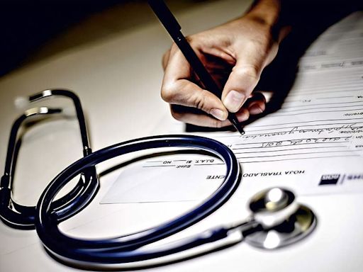 Estudio revela que casi 70% de los trabajadores ha solicitado una licencia médica en los últimos 12 meses - La Tercera