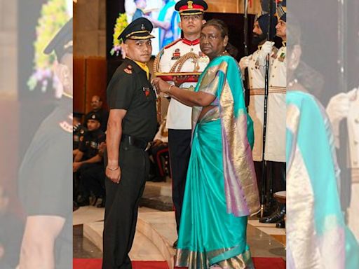 President awards 6 CRPF personnel, including 4 posthumously, for gallantry