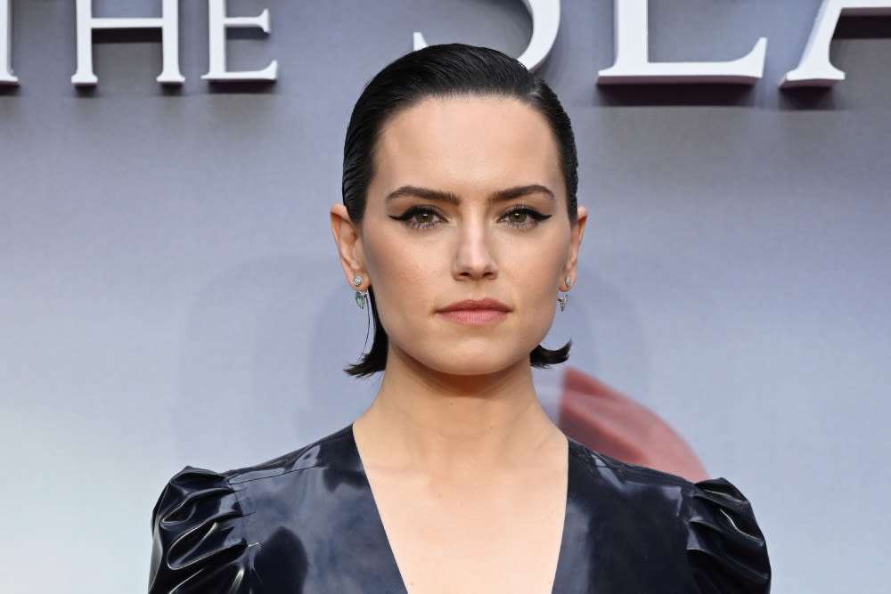 Daisy Ridley Reveals Graves’ Disease Diagnosis