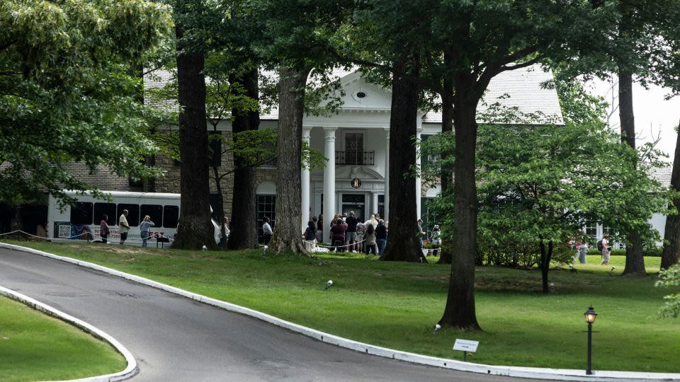 Attorney General looking into attempted foreclosure of Elvis Presley’s Graceland home