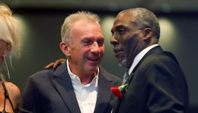 John Taylor speaks strongly on Purdy, Aiyuk, 49ers at Bay Area Sports Hall of Fame