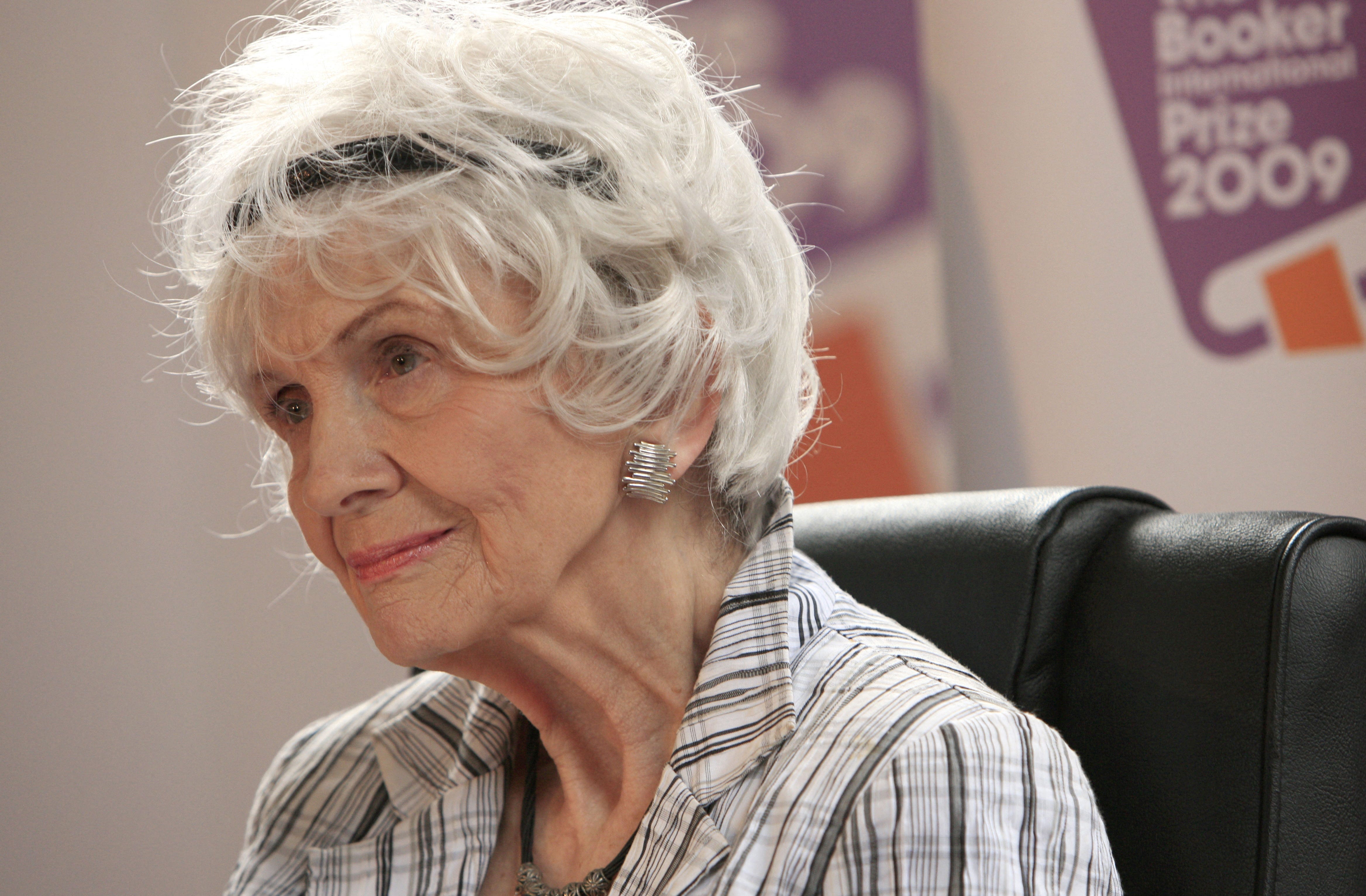 Alice Munro's daughter alleges she was abused by stepfather and her mom stayed with him