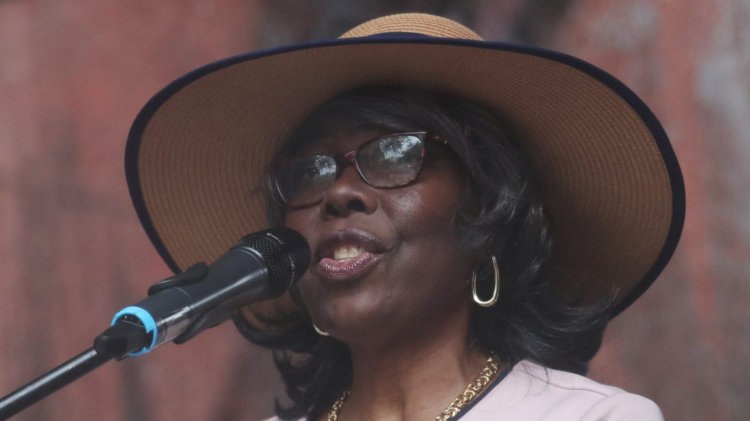 Biggie’s Mom Latest Person to Want to ‘Slap the Daylights’ Out of Diddy