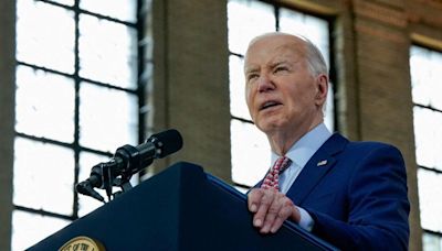 Joe Biden alista la firma de una orden para limitar el número de solicitudes de asilo