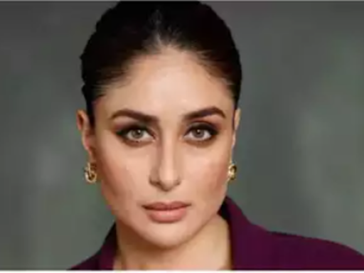 Kareena Kapoor Khan's beach selfie will give you a major FOMO, while serving Monday fitness motivation - Pic Inside | Hindi Movie News - Times of India