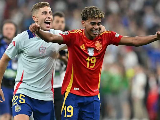 歐國盃週報》又一超級新星誕生！ 西班牙2比1力克法國晉決賽 C羅最後一舞 法國PK大戰5比3勝葡萄牙晉4強