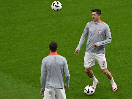 Lewandowski empieza en el banquillo contra Austria