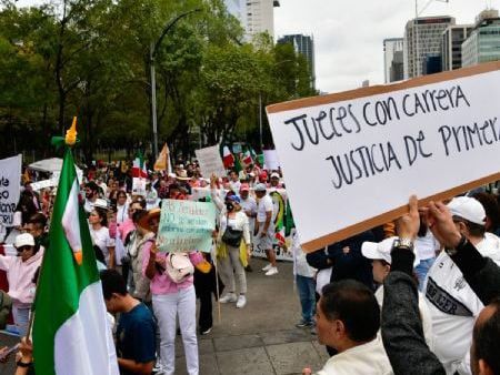 Empresas de EU retrasan inversión de 35 mil mdd en México por la reforma judicial: WSJ