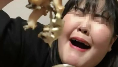 Competitive eater dies during livestream challenge to eat 10kg of food