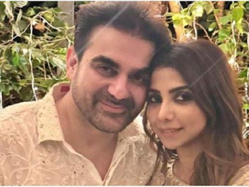 WATCH: Arbaaz Khan and wife Sshura Khan spotted outside hospital; avoid paparazzi on being asked ‘sir kya khush khabri hai’