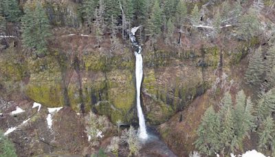 Hiker dies in fall from cliff in Oregon’s Columbia River Gorge