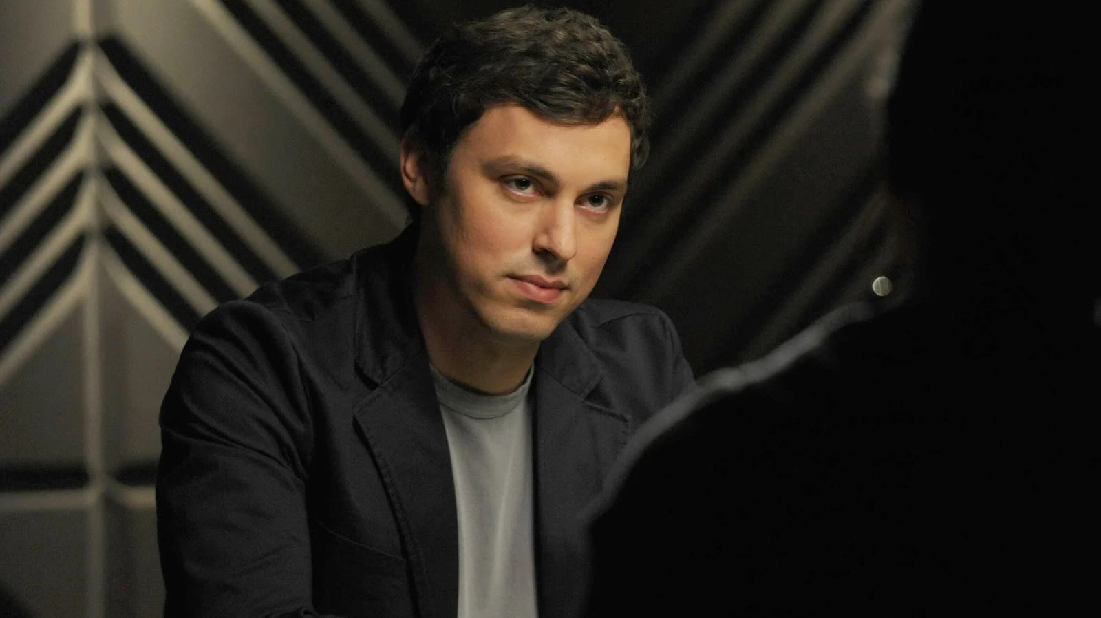 The Real Reason John Francis Daley's Sweets Left Bones In Season 10 - SlashFilm