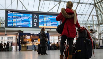 La SNCF dénonce "une attaque massive pour paralyser le réseau" TGV, fortes perturbations en cours