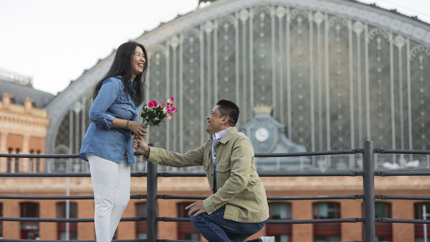 101 Engagement Captions for the Perfect Instagram Proposal Announcement