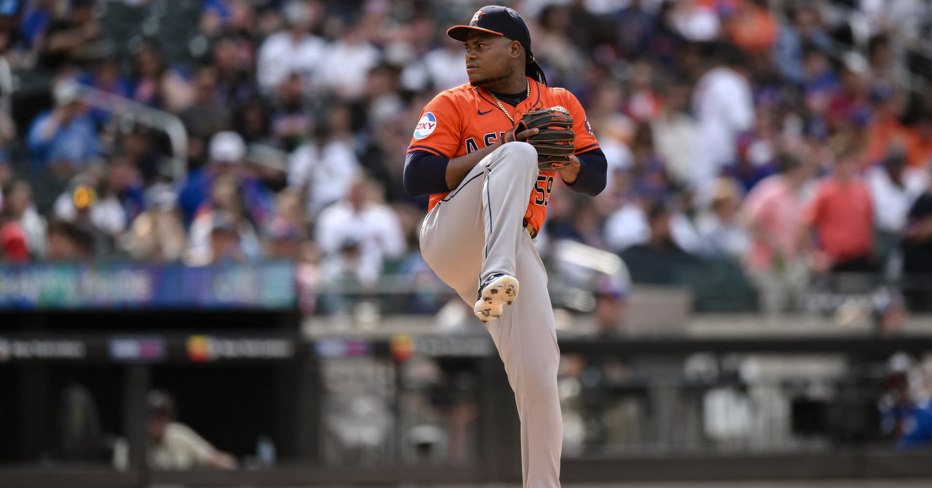 Astros dig hole, rally to defeat Mets
