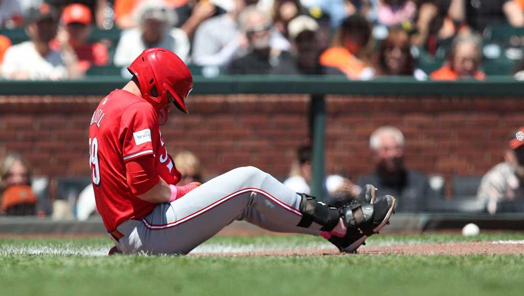 Reds' outfielder TJ Friedl goes back on the injured list due to thumb injury