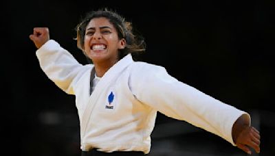 JO 2024 (judo) : Shirine Boukli remporte le bronze et offre à la France sa première médaille