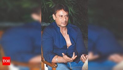 Social media is abuzz with actor Darshan’s violent past | Kannada Movie News - Times of India