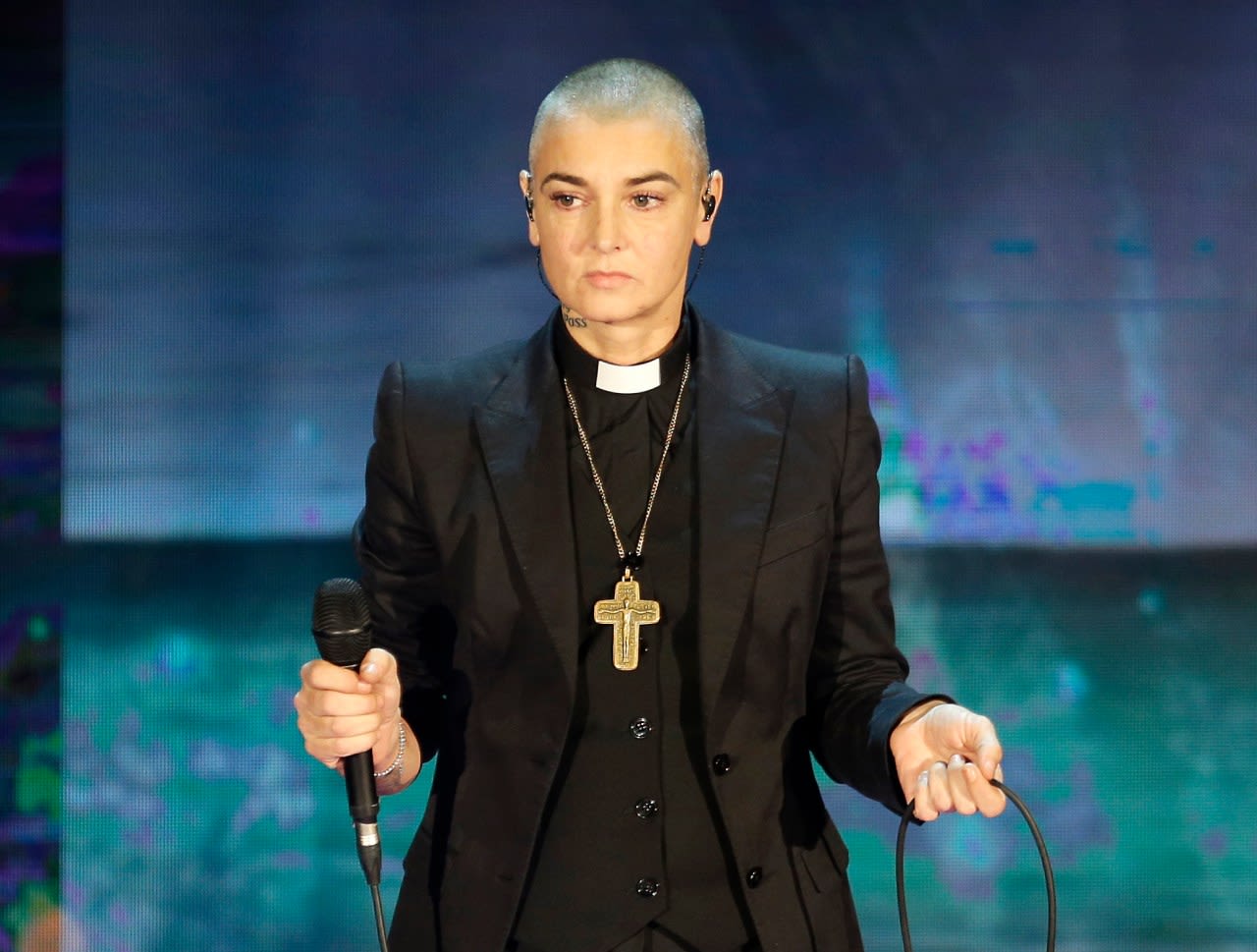 Museum pulls wax figure of Sinead O’Connor after complaints it does not compare to the real thing