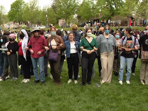 IU students return for 2nd day of protests of Israel-Hamas war