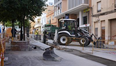 Ontinyent reforma la red de agua potable y alcantarillado de tres calles con 100.000 euros de la Diputació