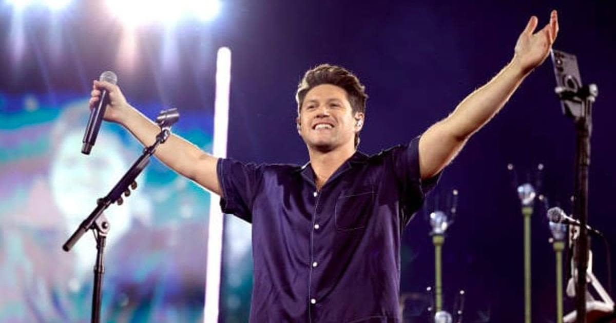 Niall Horan Ran To His Show On Foot Due To Traffic - #Shorts