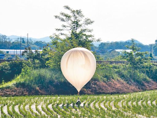 北韓空飄糞便氣球 報復南韓