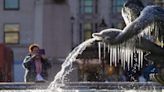 Trafalgar Square Fountains Freeze As Blizzard Conditions Hit UK This Weekend