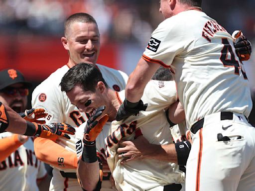 Mike Yastrzemski triples, scores in bottom of 9th, Giants beat Twins 3-2